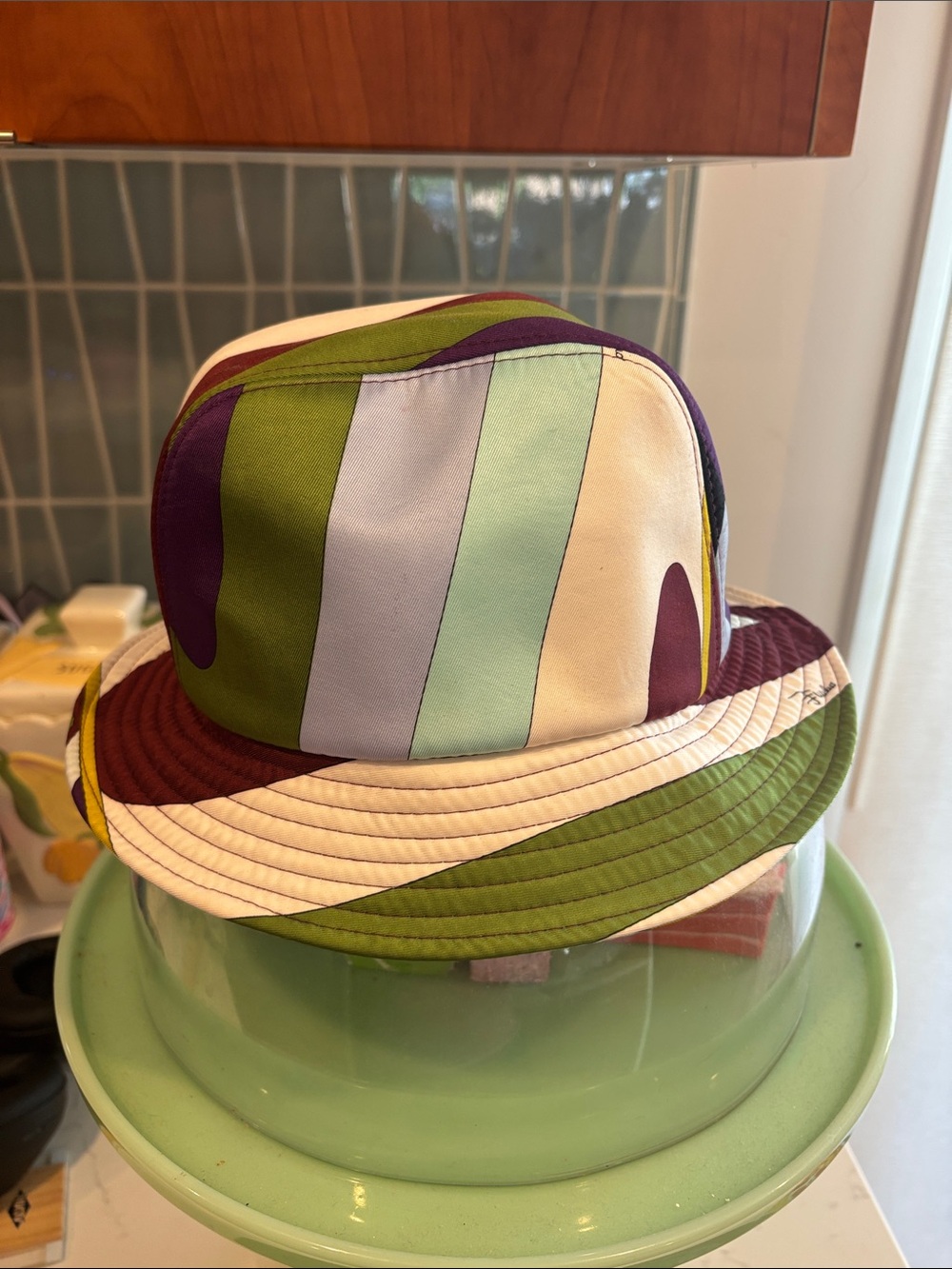 Vintage pucci bucket hat w original neiman marcus store tags! - Picture 4 of 6